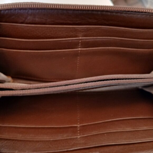 Michael Kors Distressed Satchel & Wallet - Picture 4 of 16